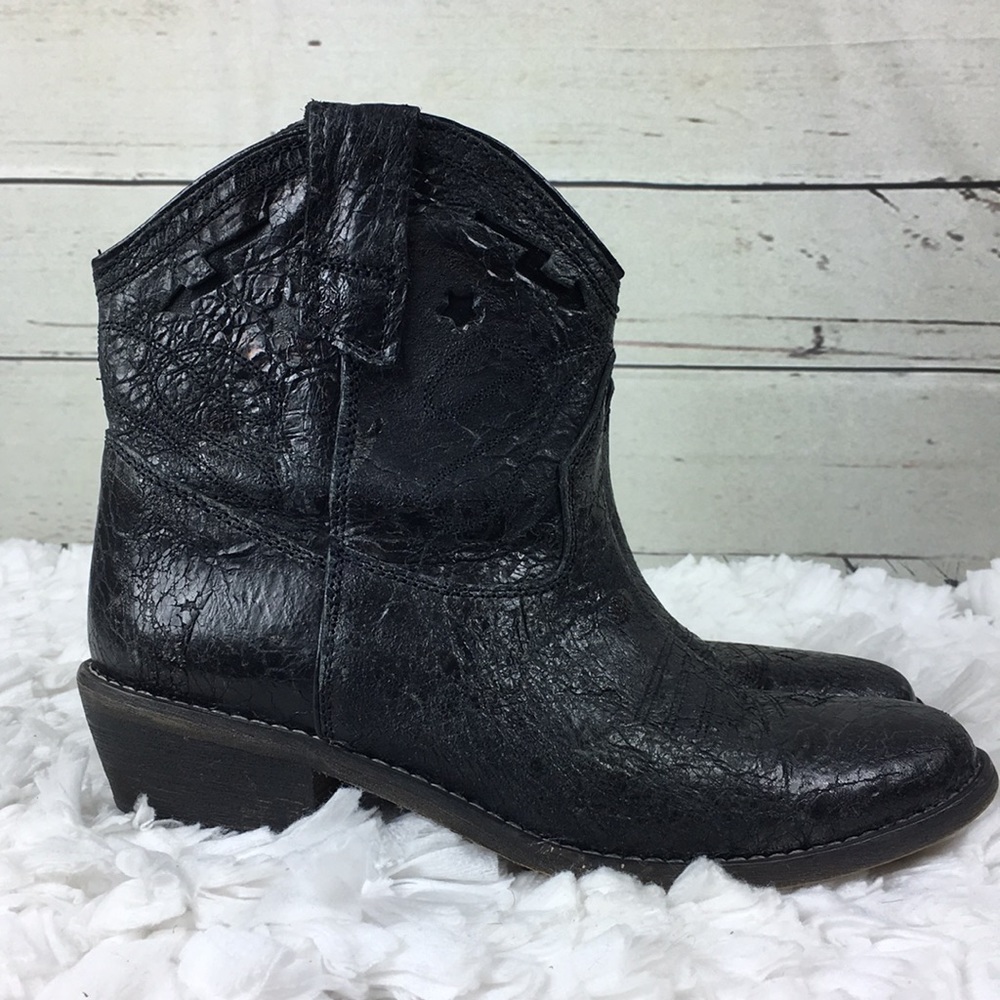 STEVEN BY STEVE MADDEN BLACK COWBOY BOOTIES SIZE 6